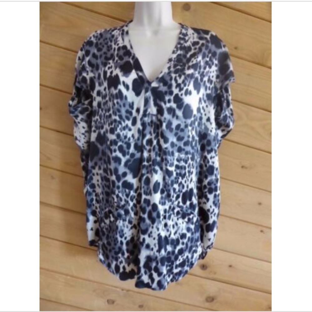 Mural M Animal Watercolor Gray Black Tunic Blouse Top Silky Short Sleeve M